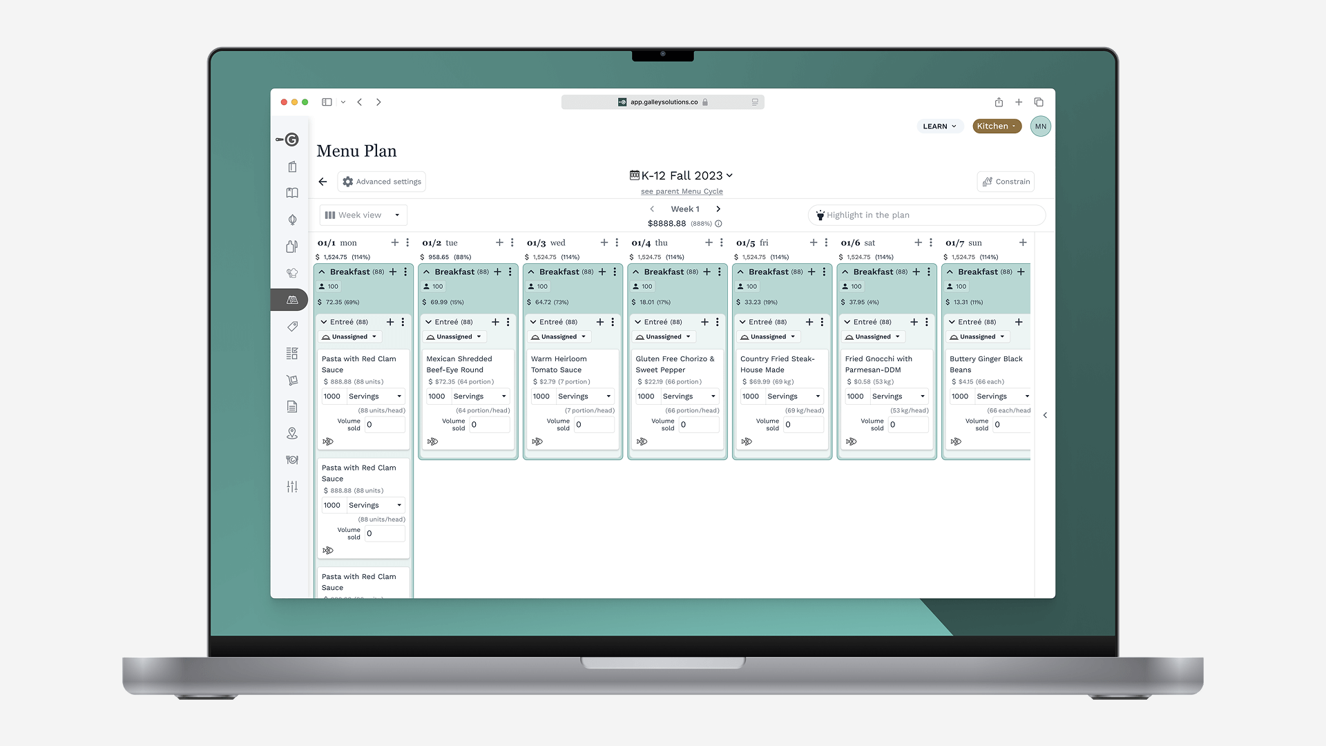 Menu Planner calendar interface with drag and drop functionality